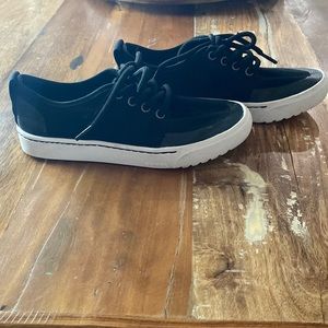 Sorel barely worn shoes
